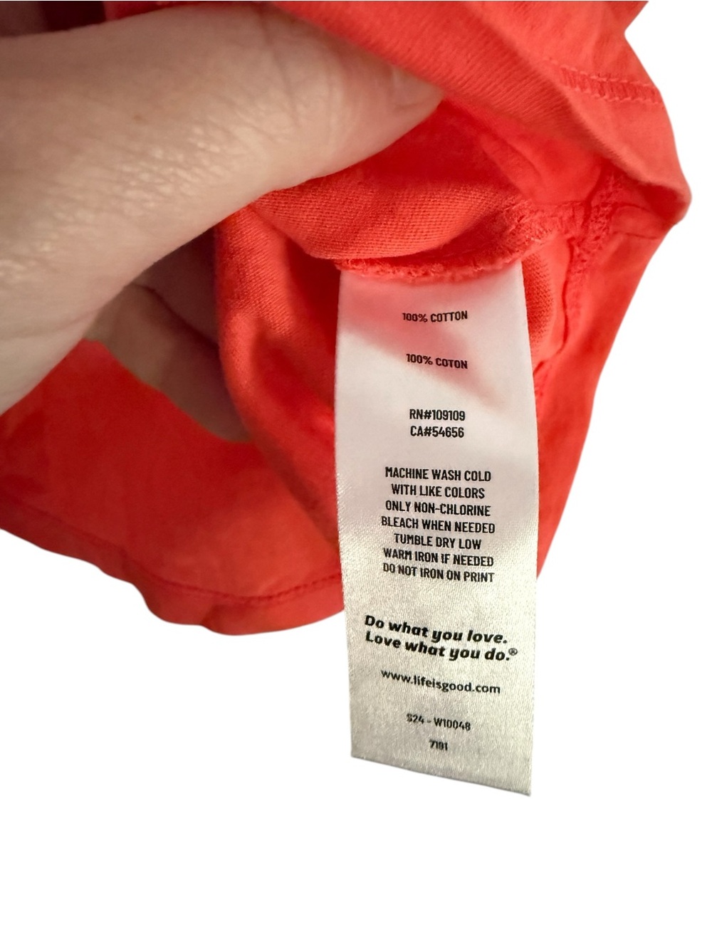 Life is Good Women's OrangeV-Neck Graphic Tee size xs - Picture 4 of 9